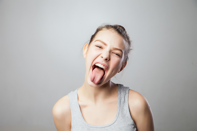 舌を噛む癖を解消する対処方法や対策・原因・特徴について
